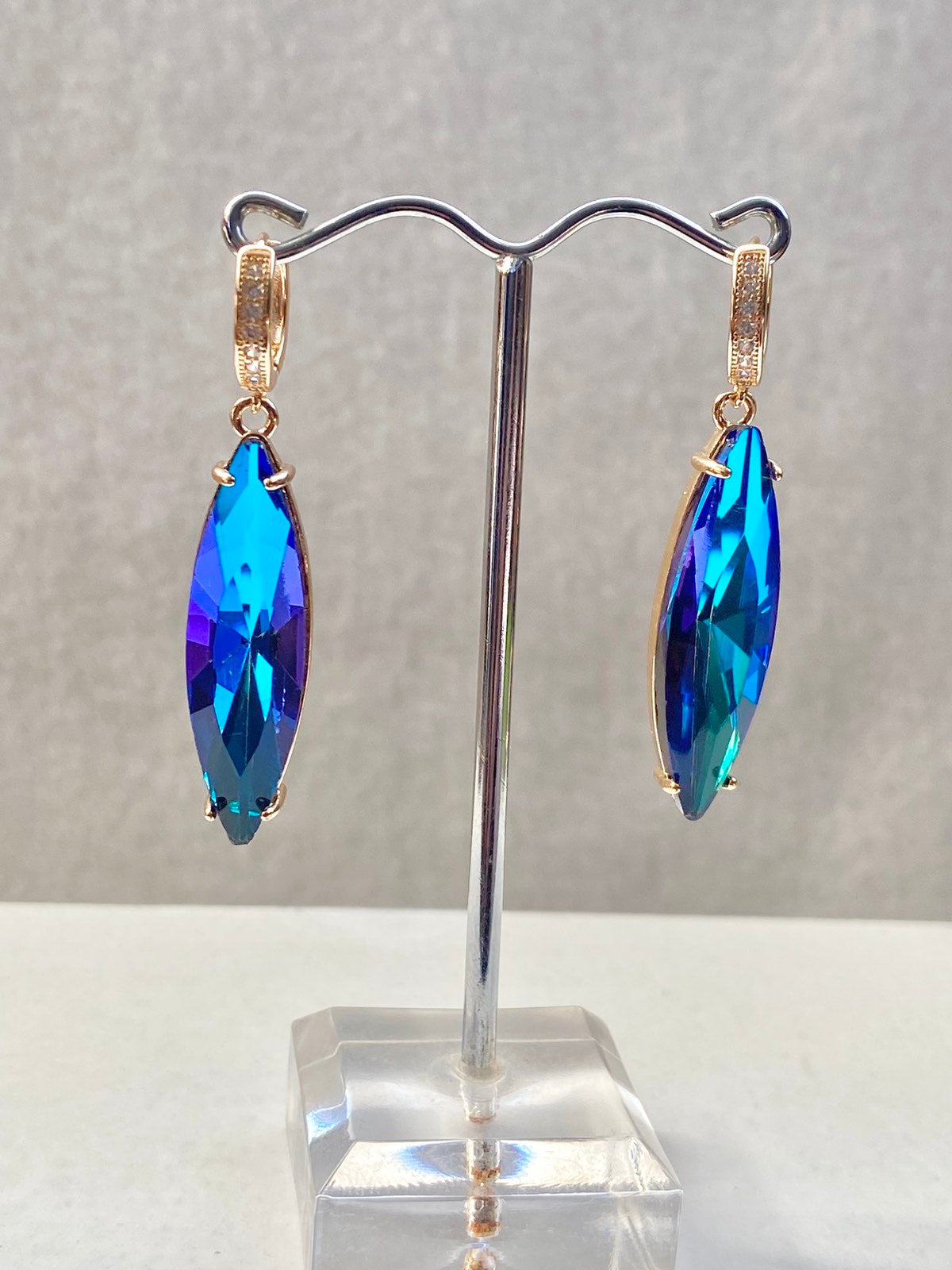 Ατσάλινο Σκουλαρίκι Μπλέ.