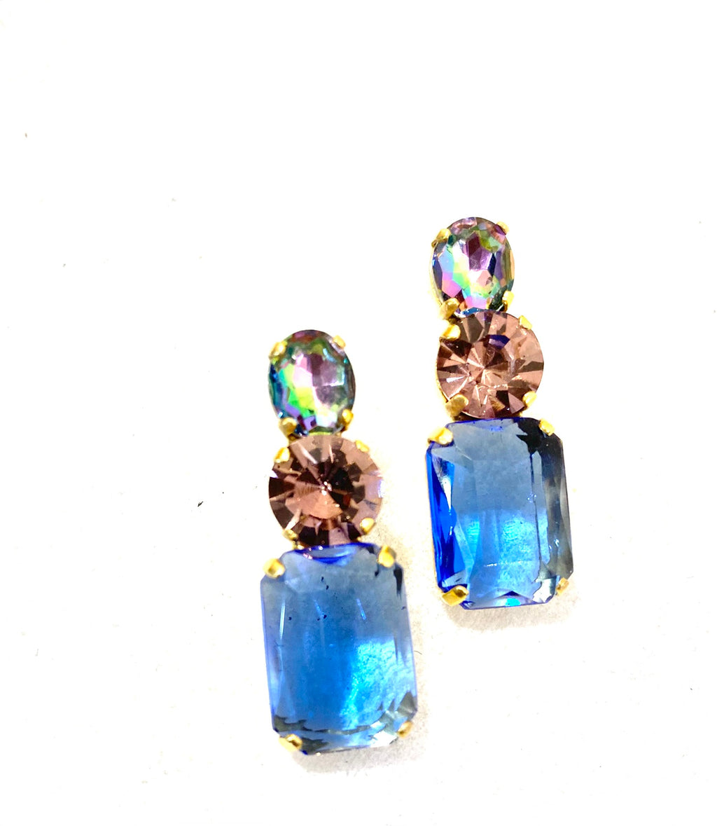 Σκουλαρίκι με Μπλέ και Μώβ κρύσταλλα.