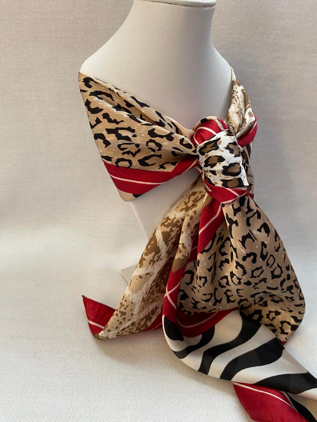 Φουλάρι animal print.