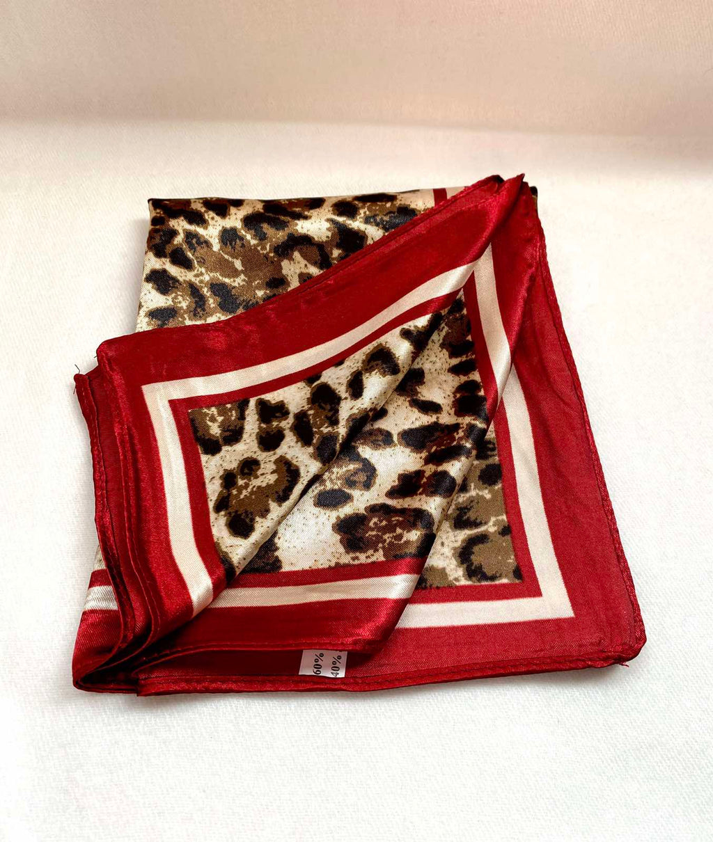 Φουλάρι τιγρέ.