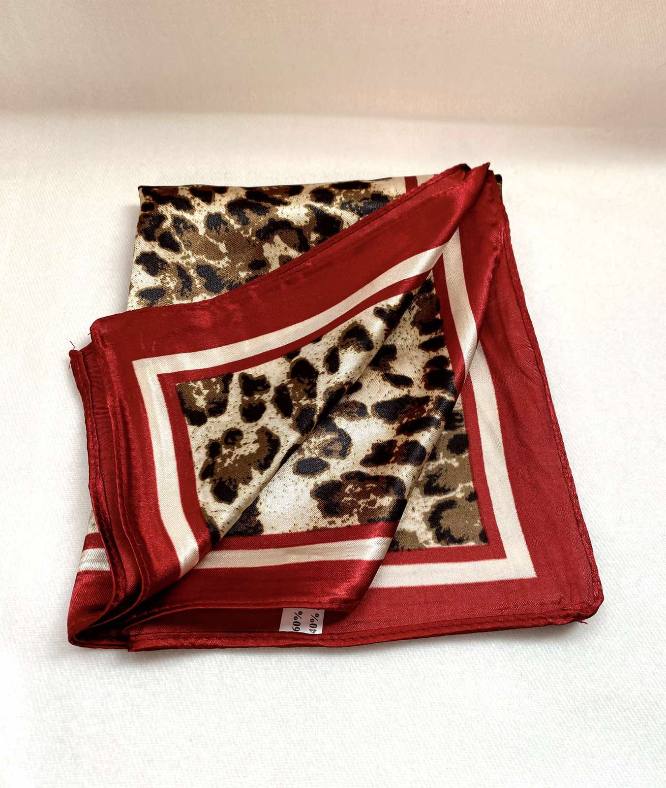 Φουλάρι τιγρέ.