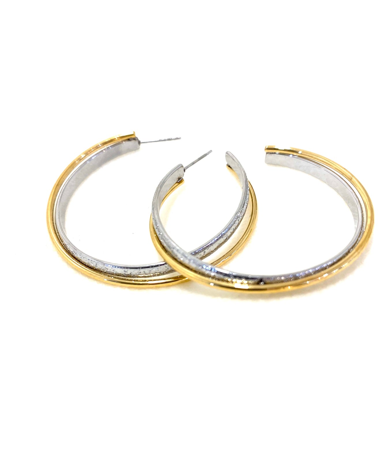 Σκουλαρίκι κρίκος ατσάλινος δίχρωμο.